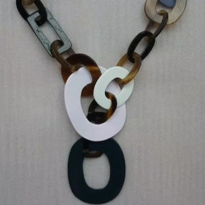 Colliers en corne de buffle naturelle de haute qualité, design tendance et élégant, provenant d'Inde, fabrication en gros, chaîne d'approvisionnement - Product Image 1