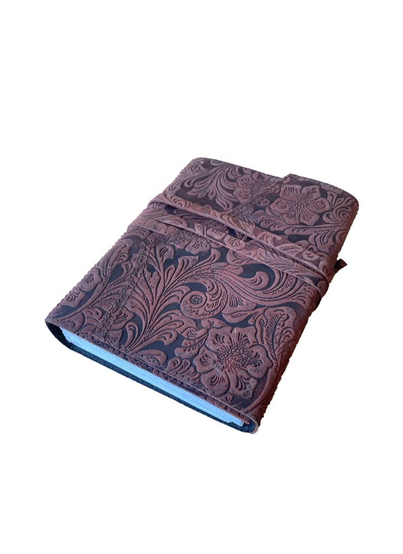 สีน้ำตาล