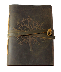 Carnet en cuir de buffle véritable, style vintage, avec couverture avant gaufrée motif Arbre de Vie et sangle assortie, pour la vente en gros - Product Image 1