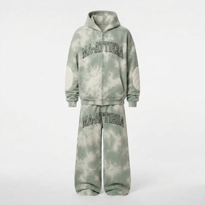 Ensemble survêtement streetwear homme vert sauge crème tie-dye avec sweat à capuche zippé et pantalon large, panneau de manches clouté, personnalisable OEM ODM - Product Image 3