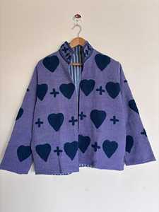 เสื้อแจ็คเก็ตสีม่วงลายหัวใจเลาเวนเดอร์ งานแฮนด์เมด ดีไซน์ทรงบ็อกซี่ ของขวัญสำหรับเธอ เหมาะกับชุดลำลอง - Product Image 3