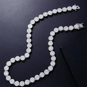 Pendentif Hip Hop en Moissanite de Luxe, Chaîne Croix en Laiton 10mm Plaqué Or, Bijou de Haute Qualité pour Usage Quotidien, Collier Unisexe - Product Image 3