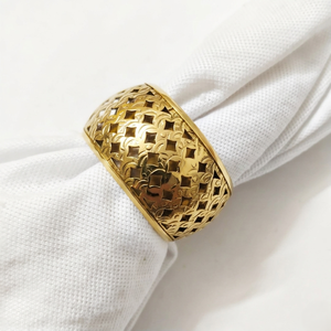 Servilletero de metal dorado de estilo antiguo con patrón de recorte de celosía adornado para elegantes ajustes de mesa de boda y Cena - Product Image 1