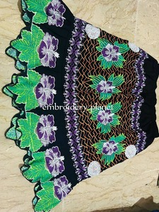 Jupes brodées de style traditionnel micronésien, nouveau design, fleurs brodées, tissu polyester de haute qualité, personnalisable - Product Image 4