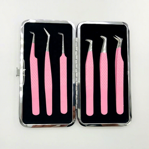 Pince à épiler rose en acier inoxydable à pointe fine pour l'application des cils, testée à la main, outils de beauté, logo personnalisé - Product Image 4