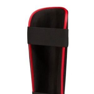 Protège-tibia en cuir noir pour équipement de protection MMA et Muay Thai - Product Image 3