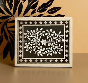 Bandeja de Servir Cuadrada de Madera MDF con Incrustaciones de Hueso y Diseño Floral, Hecha a Mano, Duradera, Moderna, de Tamaño Personalizado para Cocina y Hogar - Product Image 1