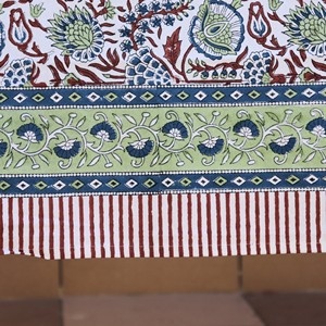 Elegant Handmade Cotton Table Cloth with Lace Border Luxury Style Dining Table Cover for Kitchen Event Decor Low Price Available - Product Image 4