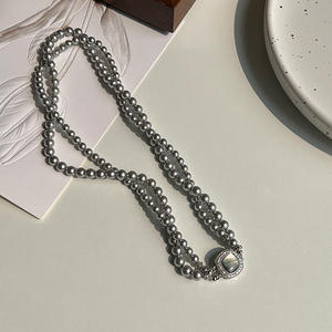 Collar de Perlas de Doble Capa para Mujer Beimu con Elegancia Retro, Sensación de Lujo de Alta Gama, Estilo Retro Moderno - Product Image 2