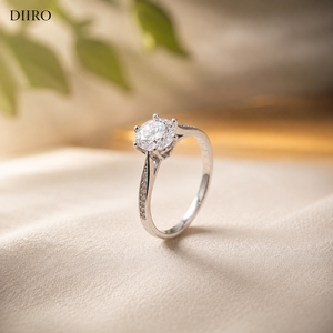 Bague de fiançailles élégante en argent sterling 925 avec moissanite, bijou en diamant rond brillant - Product Image 1