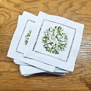 Custom Machine-Embroidered Eco-Friendly Linen Durable Reusable Square 15x15cm Cocktail Napkins for B2B & Hospitality - Product Image 2