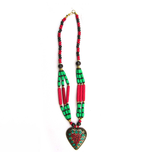 Collier en perles en forme de cœur, style bohème pour femmes, pendentif en résine colorée, bijoux tendance, cadeau au meilleur prix de gros - Product Image 1