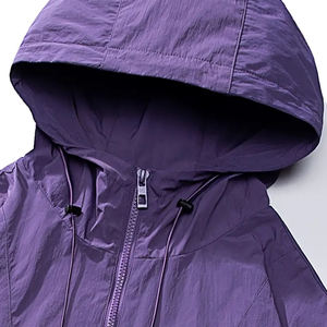 Veste de sport coupe-vent à capuche pour homme, demi-zip, manches longues, en mélange de nylon robuste, couleur violette, matière de qualité supérieure - Product Image 3