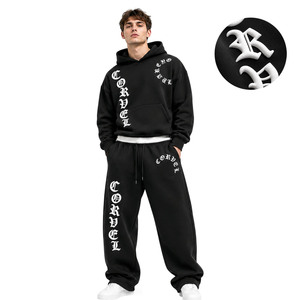 Conjuntos de sudaderas con capucha extragrandes para hombre con estampado de letras góticas personalizadas y joggers de pierna ancha de doble cintura, de felpa de algodón de alto gramaje, lisos. - Product Image 1