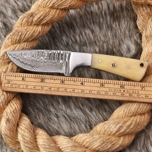Couteau de chasse, de camping et de bushcraft à lame fixe en acier Damas forgé sur mesure avec manche en os, vente en gros OEM - Product Image 5