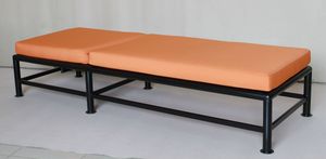 Tumbona Moderna de Metal con Estructura Metálica con Recubrimiento en Polvo para Uso en Exteriores - Product Image 3