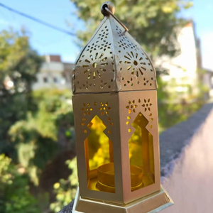 Lanterne décorative pour l'Aïd, lanterne à bougie islamique, lanterne marocaine en métal, lanterne de style arabe, lanterne décorative dorée, lanterne en verre coloré - Product Image 4