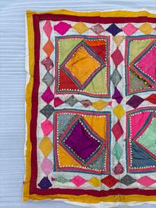 ผ้าปะติดปักลายวินเทจทำมือ – แผงผ้าตกแต่งสไตล์โบโฮหลากสี - Product Image 4