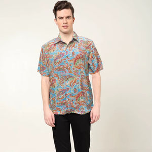 Chemise élégante pour homme en polyester multicolore à imprimé floral, coupe classique avec col chemise et manches courtes pour un style décontracté estival - Product Image 1