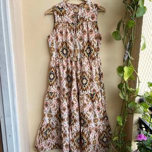 Vestido de manga Ikat con estampado de algodón Floral Vintage de verano con detalle de borlas bordadas Vestido maxi de algodón indio Cintura natural - Product Image 1