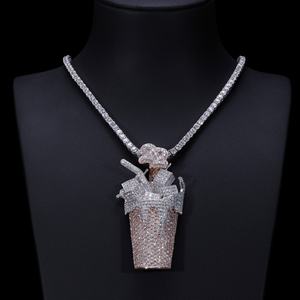 จี้สร้อยคอทองคำแท้ 14K ประดับมุกน้ำจืดทรงเหลี่ยมเจียระไนแบบ Brilliant Cut พร้อมหินธรรมชาติทรง Halo ลายดอกไม้เปล่งประกาย ขนาด 18 นิ้ว ได้รับการรับรองจาก IGI ดีไซน์หรูหรา - Product Image 1