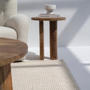 Table d'appoint ronde en bois Vandana Orion Solace avec pieds croisés, meuble d'appoint moderne - Product Image 4