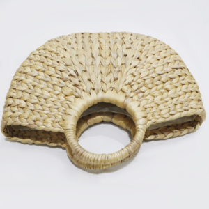 Panier de rangement ovale en jacinthe d'eau naturelle écologique avec poignées, panier tissé rustique multi-usages - Product Image 5