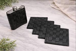 Petaca de 7 oz con diseño artesanal, juego de 4 posavasos rectangulares de cuero genuino, portátil, duradero y de alta calidad - Product Image 3