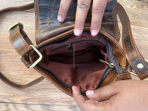 Bolso Crujiente de Cuero Auténtico Hecho a Mano para Mujer, Bandolera Elegante de Cuero de Grano Completo, Ideal para Regalo - Product Image 6