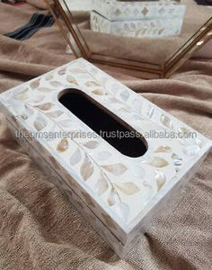 Boîte à mouchoirs classique personnalisée faite à la main, élégante, décoration de luxe pour la maison, idée cadeau avec un couvercle de boîte à mouchoirs durable, 9*5*3 pouces - Product Image 4