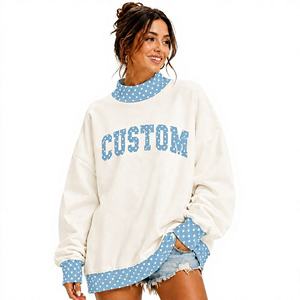 Sudadera Oversize Crema para Mujer con Ribete de Puntos Azules, Estampado de Letras Personalizado, Cuello Redondo y Manga Larga - Product Image 1