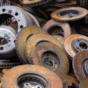 Suministro de Metal de Vehículos Limpio y Clasificado con Chatarra de Discos de Freno Ofrecido a Compradores Extranjeros que Requieren Suministro de Materias Primas Duraderas - Product Image 2