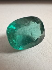 8.33 Ct Natural Green <b>Emerald</b> <b>Cushion</b> Cut Loose Gemstone For Jewelry Making Wholesale And Custom Designs - Product Image 3