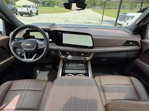 Obtenez le SUV familial d'occasion 2025 Premium 3 rangées, modèle High Country Performance - Product Image 5
