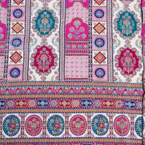 Tissu en soie Banarasi pure, brocart doux, motif géométrique, base blanc cassé, style jacquard pour vêtements - Mariage/Spécial - Product Image 6