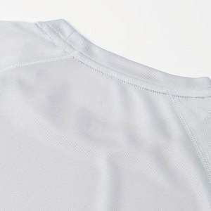 T-shirt de sport pour homme, manches longues, col rond, style unique, protection UV pour le surf, meilleur prix. - Product Image 5