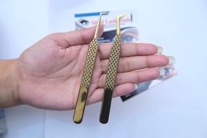 Nouvelles Pinces à Cils Dorées 2026 – Pinces de Précision pour Extensions de Cils en Acier Inoxydable à Pointe Fine - Product Image 3