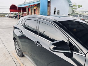 แผ่นบังแดดหน้าต่าง HIC สำหรับ Lexus NX (แบบ OEM พร้อมขอบโครเมียมสแตนเลส) รุ่นปี 21 เป็นต้นไป - Product Image 1