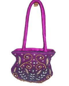 Pochette Potli, cadeau de mariage, sac à main artisanal en polyester perlé, style bohème, sacs à main d'hiver - Product Image 1