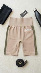 กางเกงขาสั้นออกกำลังกายเอวสูงสำหรับผู้หญิง ระบายอากาศได้ดี สไตล์สตรีทแวร์ ยกกระชับสะโพก เหมาะสำหรับโยคะ ฟิตเนส ออกกำลังกาย ผ้ารัดรูปไร้ตะเข็บ - Product Image 6