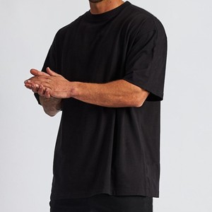 Camiseta de Manga Corta Negra Extra Grande para Hombre, Cuello Redondo, Color Sólido, Informal, de Algodón Tejido - Product Image 4