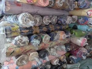 Tissu Popeline 100% Polyester Peigné Teint Uni Imperméable pour Draps, Housses de Coussin et Textiles de Maison - En Stock - Product Image 4