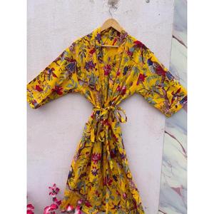 Bata de casa de algodón puro con estampado indio, kimono de verano, pareo de playa/ropa cómoda para embarazadas |   Leopa con Rayas Rosa y Amarillo Mostaza Fresco - Product Image 1