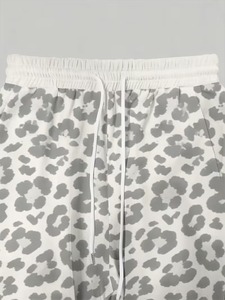 Ensemble deux pièces pour femme : Haut court à col montant imprimé animal et pantalon large taille haute à cordon de serrage - Product Image 6