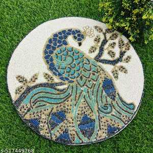 Set de table rond élégant fait main avec broderie 3D et perles pour événements festifs et usage domestique, idéal pour les tables à café et à dîner - Product Image 4