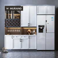 Meuble réfrigérateur encastré sur mesure pour toute la maison avec casier à vin et porte vitrée, unité de rangement de cuisine, buffet