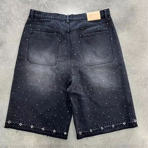 Shorts en strass de qualité supérieure pour hommes, style streetwear, design scintillant, coupe confortable pour une tenue décontractée et tendance - Product Image 3
