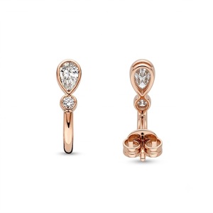 Pendientes de Aro Huggie de Oro Amarillo de 14K con Diamante Cultivado en Laboratorio en Forma de Pera, Engaste de Bisel, Mini Aros Delicados en Forma de Lágrima, Joyería para Uso Diario en el Cartílago - Product Image 3