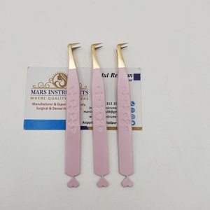 Pinzas para Pestañas con Mango en Forma de Corazón Rosa, Chapadas en Oro, Punta de Precisión para Extensiones de Pestañas - Product Image 1