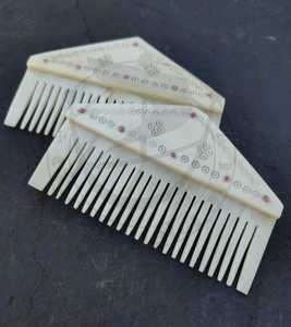 Parfait pour la barbe, petit peigne en os avec rivets en cuivre. Basé sur des découvertes de la période médiévale précoce et de l'ère viking - Product Image 2